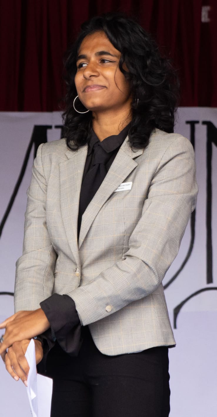 Kaavya K